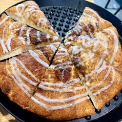 Lamppost Pizza & Brewery - Cinnamon Pie for the win! This is one Sweet Pizza!