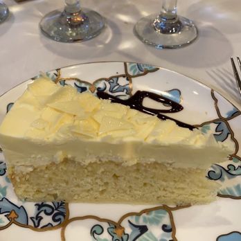 La Vecchia Fontana - Limoncello Mascarpone Cake - Italian Near Me - Avalon, New Jersey