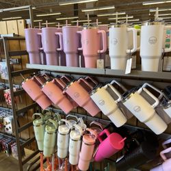 DSW Designer Shoe Warehouse - Cups