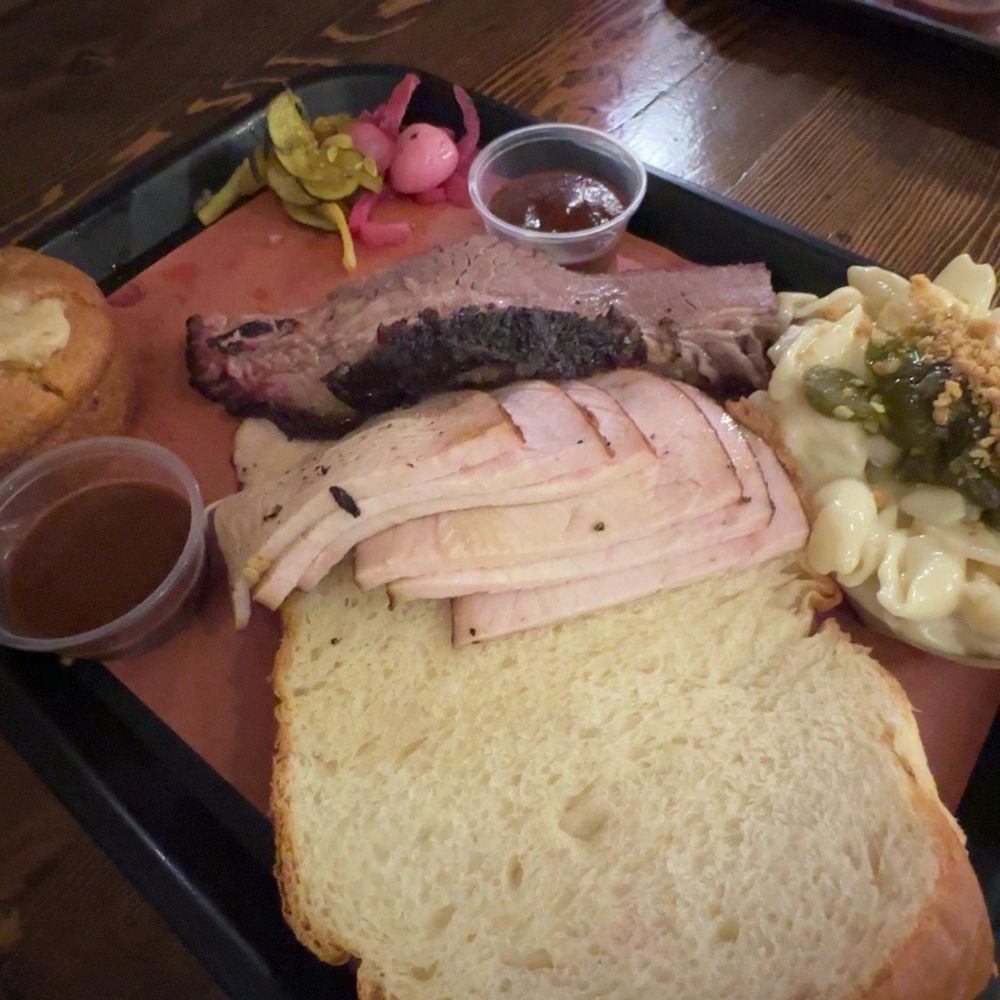 Southern Junction - Two meat combo with turkey and brisket, Mac & cheese and cornbread - Indian Near Me - Buffalo, New York Southern Junction - Two meat combo with turkey and brisket, Mac & cheese and cornbread - Indian Near Me - Buffalo, New York