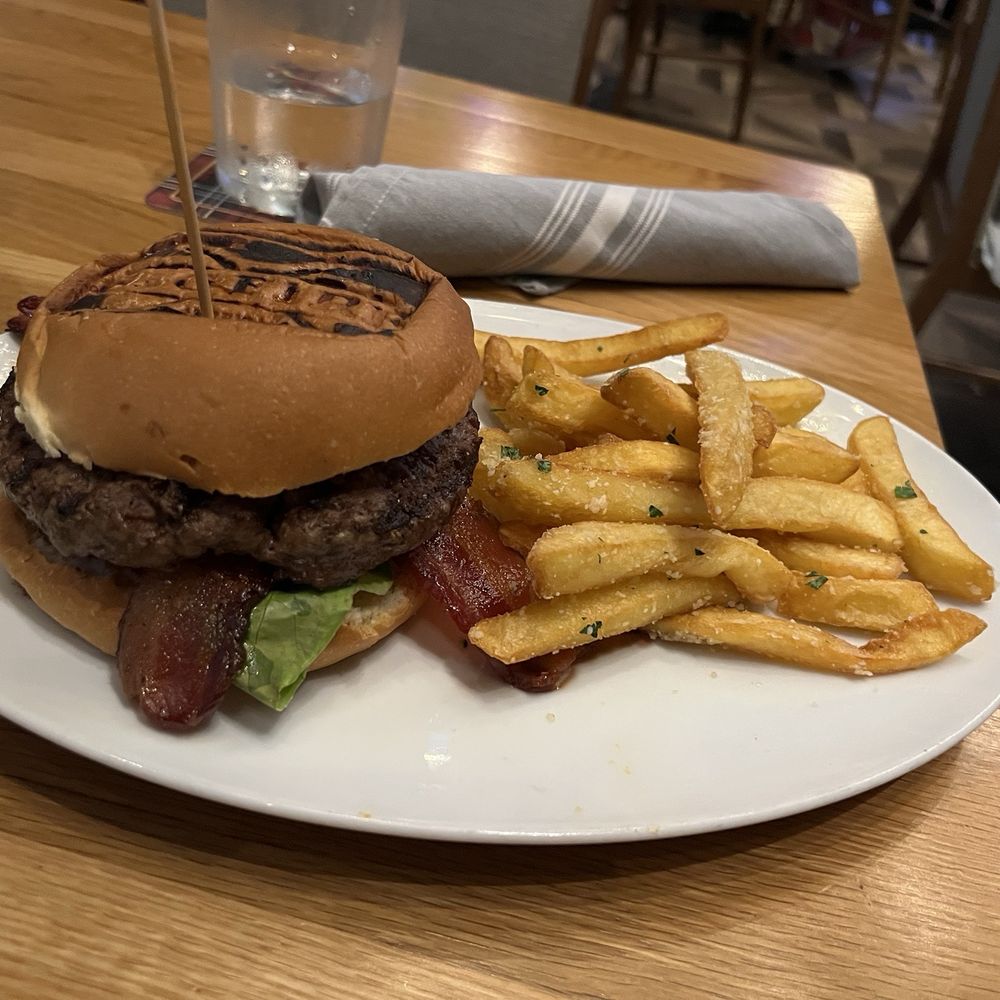 Bigfire - Burger and fries - American Near Me - Orlando, Florida