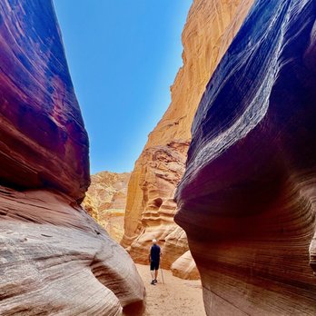 Taadidiin Tours - Walking Tours Near Me - Page, Arizona Taadidiin Tours - Walking Tours Near Me - Page, Arizona