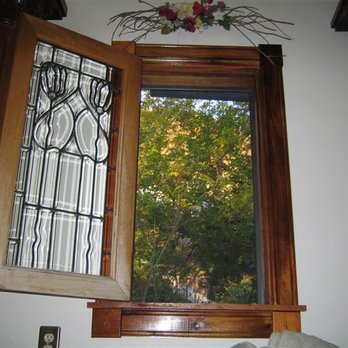The Miner's Cottage - laying in bed looking out the window. - Guest Houses Near Me - Jerome, Arizona
