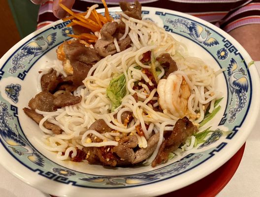 Red Pepper Chinese and Vietnamese Cuisine by null