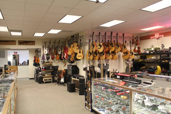 SOUTHERN OREGON PAWN - Updated July 2026 - 18 Reviews - 400 N Riverside
