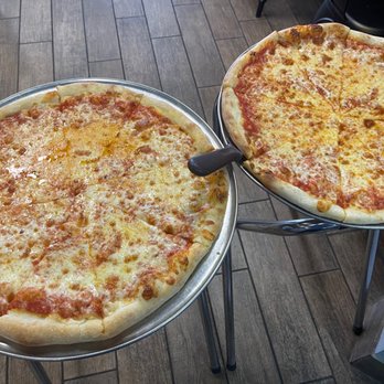Giacomo's Pizza Cafe - Classic Cheese Pizza - Italian Near Me - Wappingers Falls, New York Giacomo's Pizza Cafe - Classic Cheese Pizza - Italian Near Me - Wappingers Falls, New York
