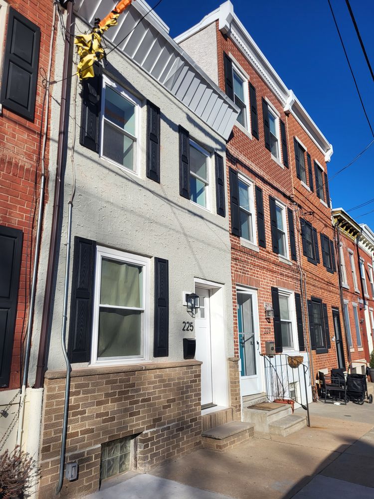 Slide of Family & Friends Builders