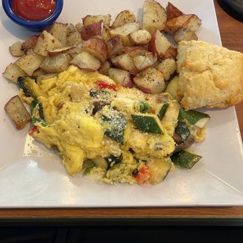 Joe's Farm Grill - Veggie scramble with a side of gravy - American Near Me - Gilbert, Arizona