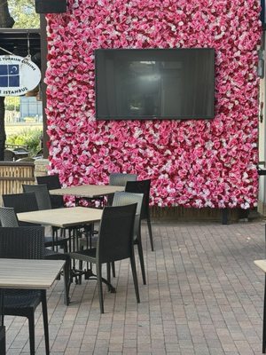 Gigi's Bar & Lounge by null
