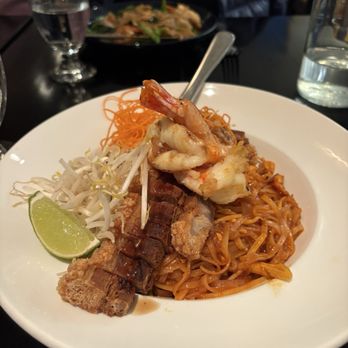 Maya Thai Eatery - Special - Pad Thai Noodle with shrimp and pork - Thai Near Me - Westfield, New Jersey