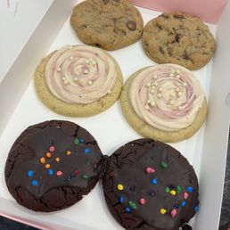 Fudge Galaxy, wedding cake and chocolate chip Fudge Galaxy, wedding cake and chocolate chip