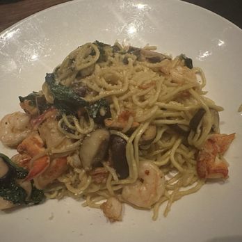Yard House - Lobster Garlic Noodles - New American Near Me - Bakersfield, California Yard House - Lobster Garlic Noodles - New American Near Me - Bakersfield, California