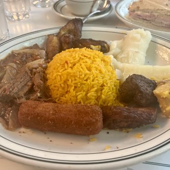 Versailles - THE CRIOLLO - Cuban Near Me - Miami, Florida