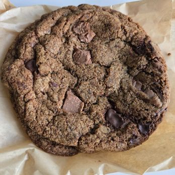 Cindy Lou's Cookies - Espresso Chocolate Chip Cookie - Desserts Near Me - Miami, Florida