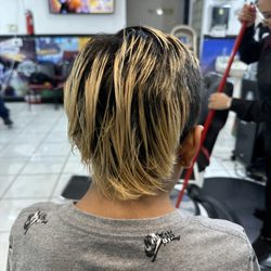 Choppin It Up Barbershop - Business in the front party in the back!