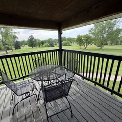 Pinewood Golf Course - Outdoor Seating Area