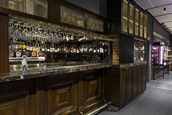 Railway Club Hotel by null