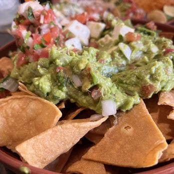 La Puerta - Large Guacamole - Mexican Near Me - San Diego, California