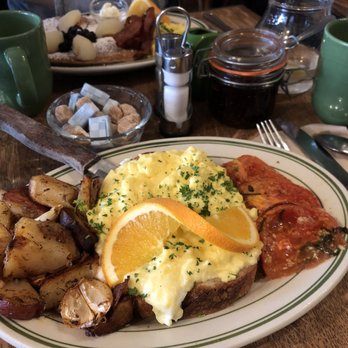 La Note - Costa Nord (eggs with goat cheese) yum!!!! I like their homefries cooked with roasted garlic! - French Near Me - Berkeley, California La Note - Costa Nord (eggs with goat cheese) yum!!!! I like their homefries cooked with roasted garlic! - French Near Me - Berkeley, California