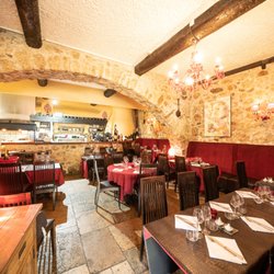 La Forge - La cuisine d'ouvre sur la salle principale