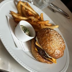 St Genevieve - Fantastic burger