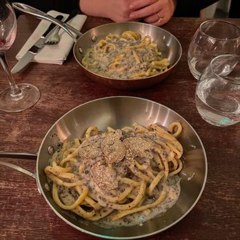 Osteria Romana - Cacio è pepe with black truffle - Italian Near Me - London, XGL Osteria Romana - Cacio è pepe with black truffle - Italian Near Me - London, XGL