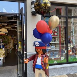 user provided Kits & Kaboodle photo