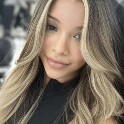 Evoque Concept Salon by Taylor - Anyone who wants to have a perfect blond can find me