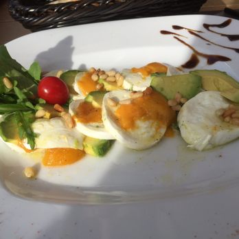 Essen's Art - Mango avocado caprese - Mediterranean Near Me - Dießen am Ammersee, BY Essen's Art - Mango avocado caprese - Mediterranean Near Me - Dießen am Ammersee, BY