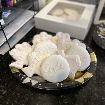 Jenny's Bakery Too! - Personalized cookies - Bakeries Near Me - Friendswood, Texas