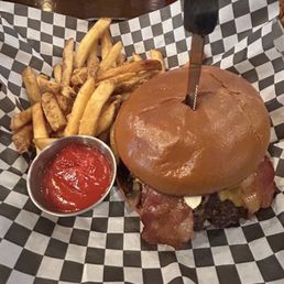 907 Burger