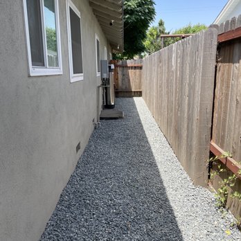Flores Artscape - After - side yard with gravel - Landscaping Near Me - Los Angeles, California Flores Artscape - After - side yard with gravel - Landscaping Near Me - Los Angeles, California