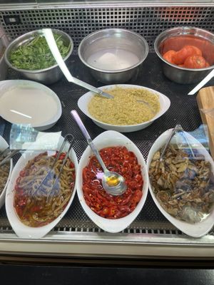 Crudo Pizza & Panuozzo by null