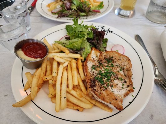 Jules Bistro by null