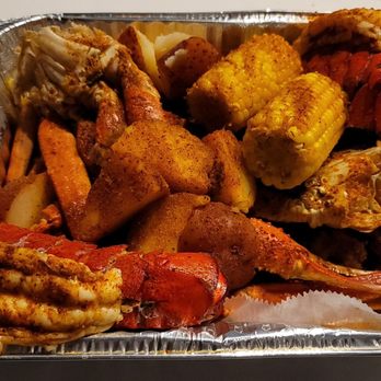 Surf’s Up - a tray of food - Seafood Near Me - AURORA, Illinois