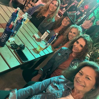 Tony's Pizzaria - Material Gals - Pizza Near Me - Ventura, California Tony's Pizzaria - Material Gals - Pizza Near Me - Ventura, California
