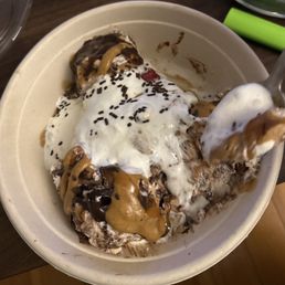 Hunka Chunka Pb Fudge Lava Cake
