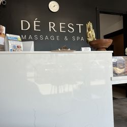 Reception desk