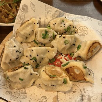 Seven Grams - Pan Fried Dumplings 10pcs - Chinese Near Me - Tustin, California Seven Grams - Pan Fried Dumplings 10pcs - Chinese Near Me - Tustin, California
