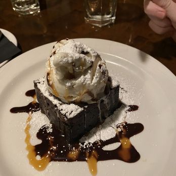 Hideout 125 - Brownie A La Mode - Seafood Near Me - Fort Wayne, Indiana