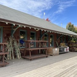 Konow's Corn Maze - The big store is the last place customers visit. It would help if the employee you put there greets customers with a smile and is friendly.