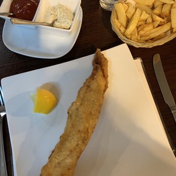 North Sea Fish Restaurant - Medium cod with chips - Seafood Near Me - London, XGL North Sea Fish Restaurant - Medium cod with chips - Seafood Near Me - London, XGL