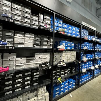 Adidas Outlet - Outlet Stores Near Me - Waipahu, Hawaii