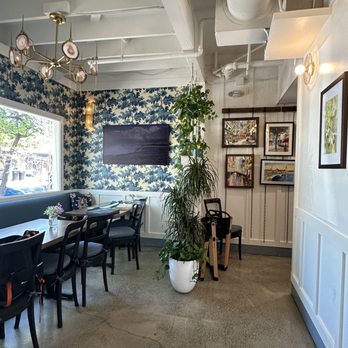 Blossom and Root Kitchen - Interior - Vegan Near Me - Danville, California