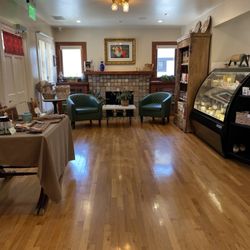 Bougie's Cheese Shop - Inside building