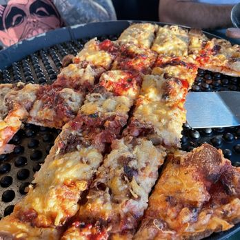 Silver Beach Pizza - Pizza Near Me - Saint Joseph, Michigan