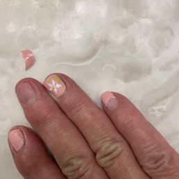 Bad mani same day could peel the gel right off after it snagged on my clothes Bad mani same day could peel the gel right off after it snagged on my clothes