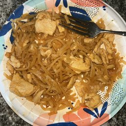 Chicken Pad Thai (next day leftovers) Chicken Pad Thai (next day leftovers)