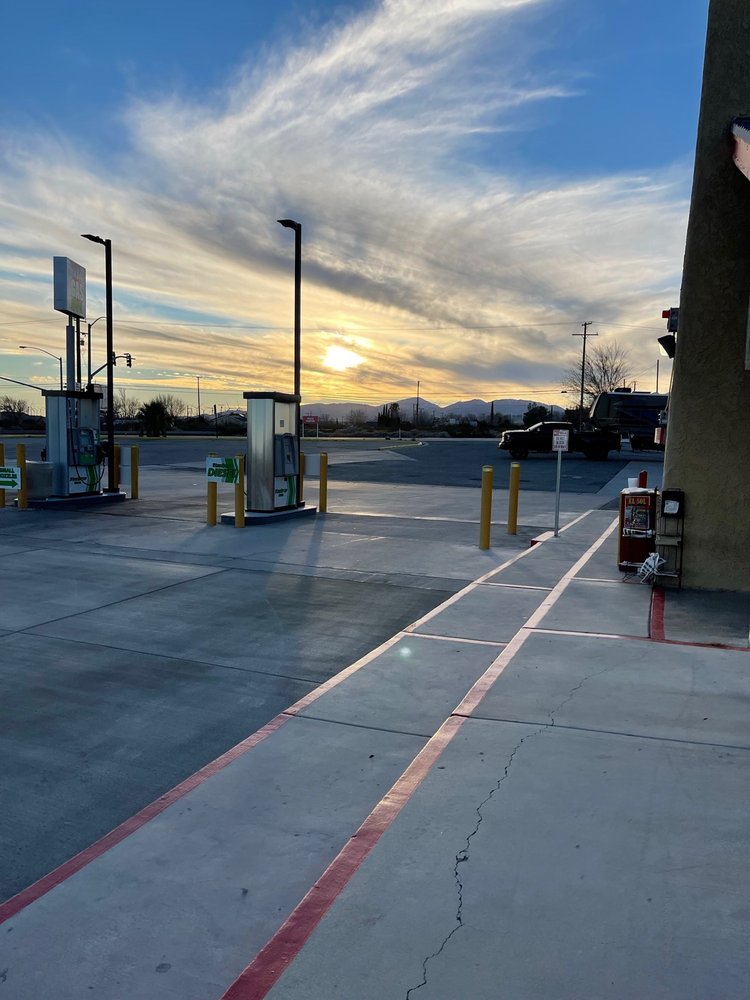 KWIK STOP MARKET Updated August 2024 36 Photos 16825 State Hwy 14