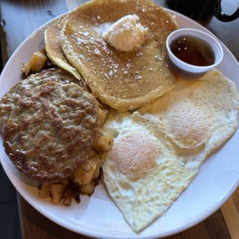 Ellie's Farmhouse - Breakfast & Brunch Near Me - Southington, Connecticut